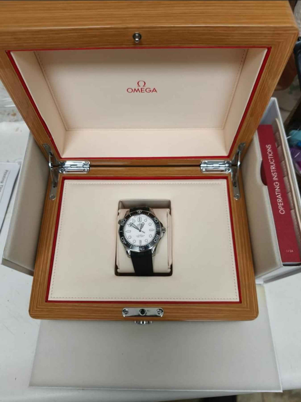 Omega Seamaster Diver 300M "Polar" White Dial — Full Set + 4 Straps