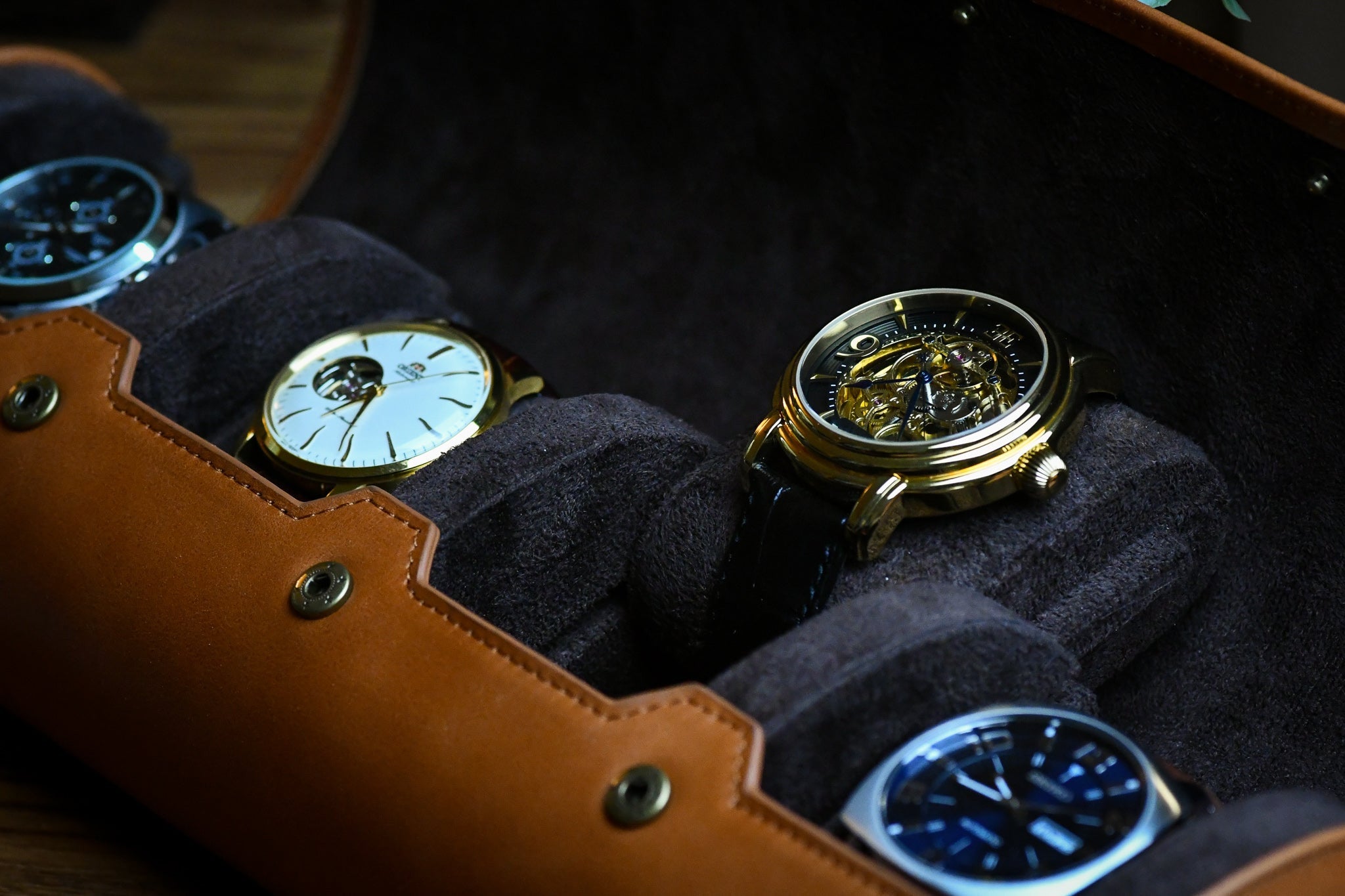 Tawny Brown Full-grain Cow Leather Watch Roll - 4 Watches